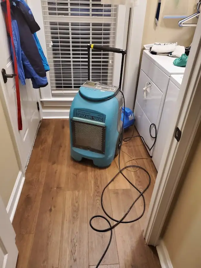 Commercial dehumidifier deployed for Crawl Space Restoration in Talladega